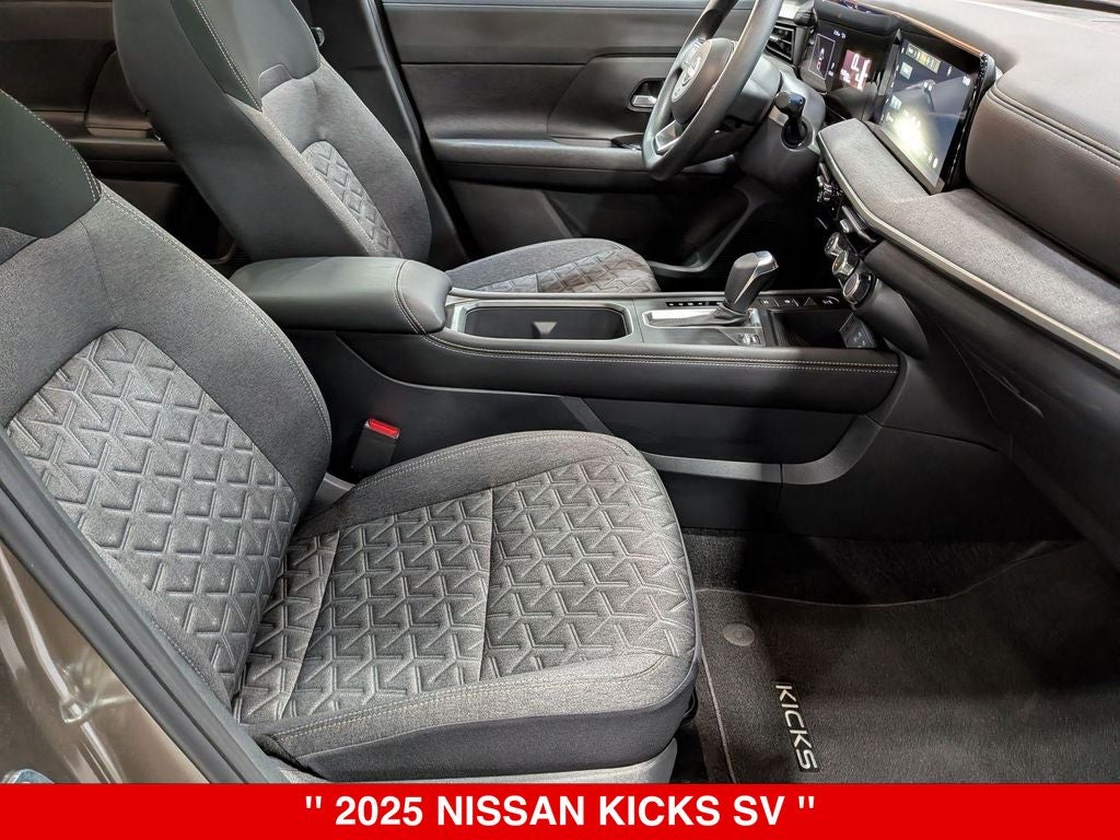 2025 Nissan Kicks SV