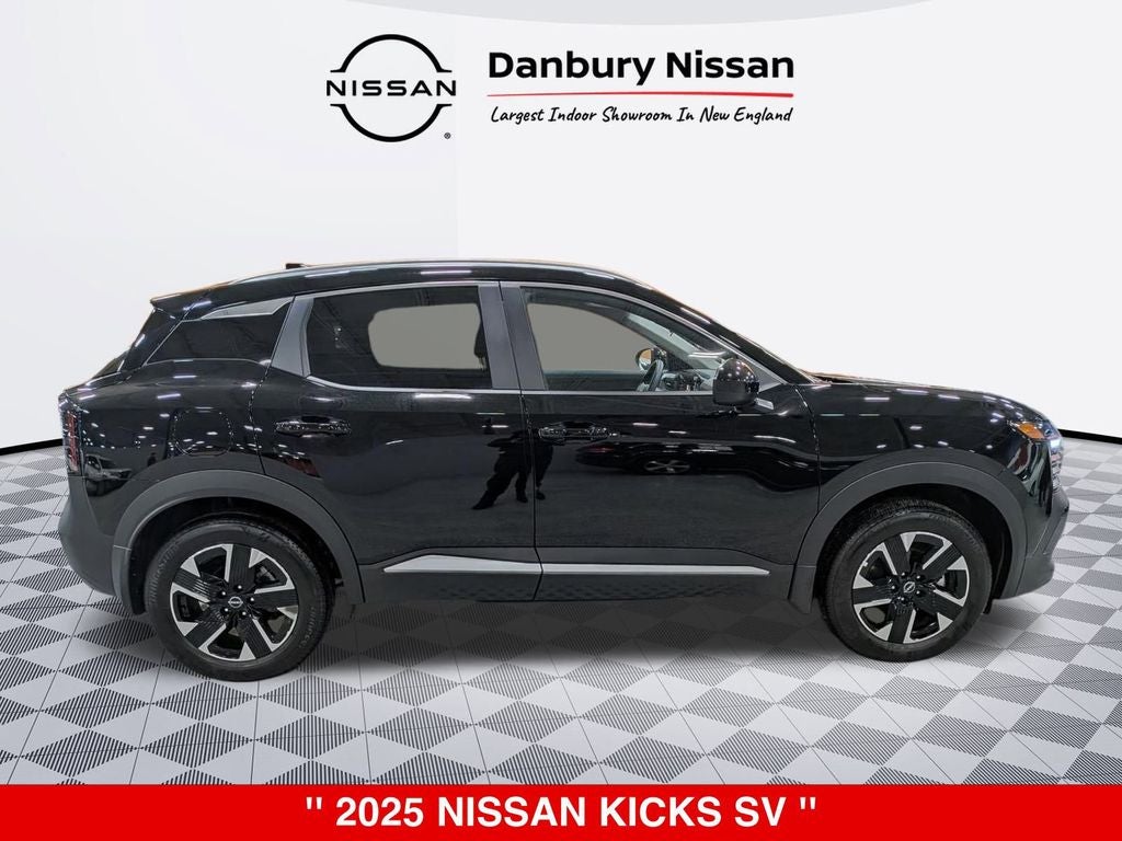 2025 Nissan Kicks SV