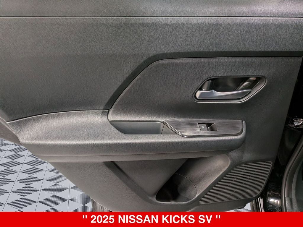 2025 Nissan Kicks SV