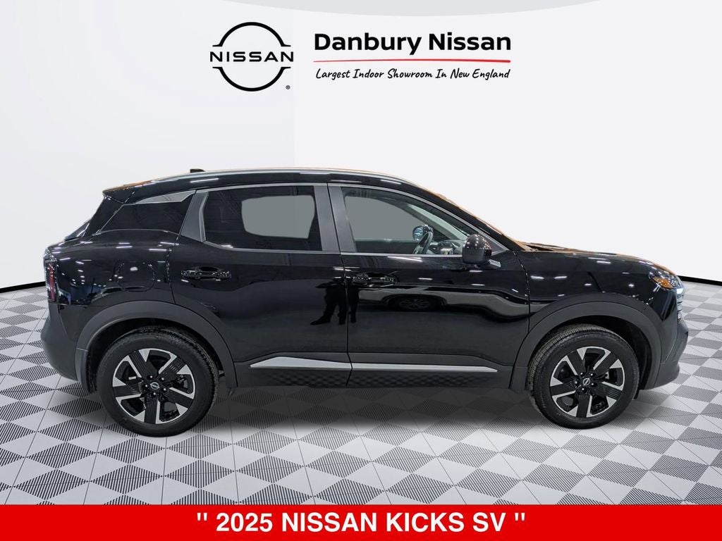 2025 Nissan Kicks SV