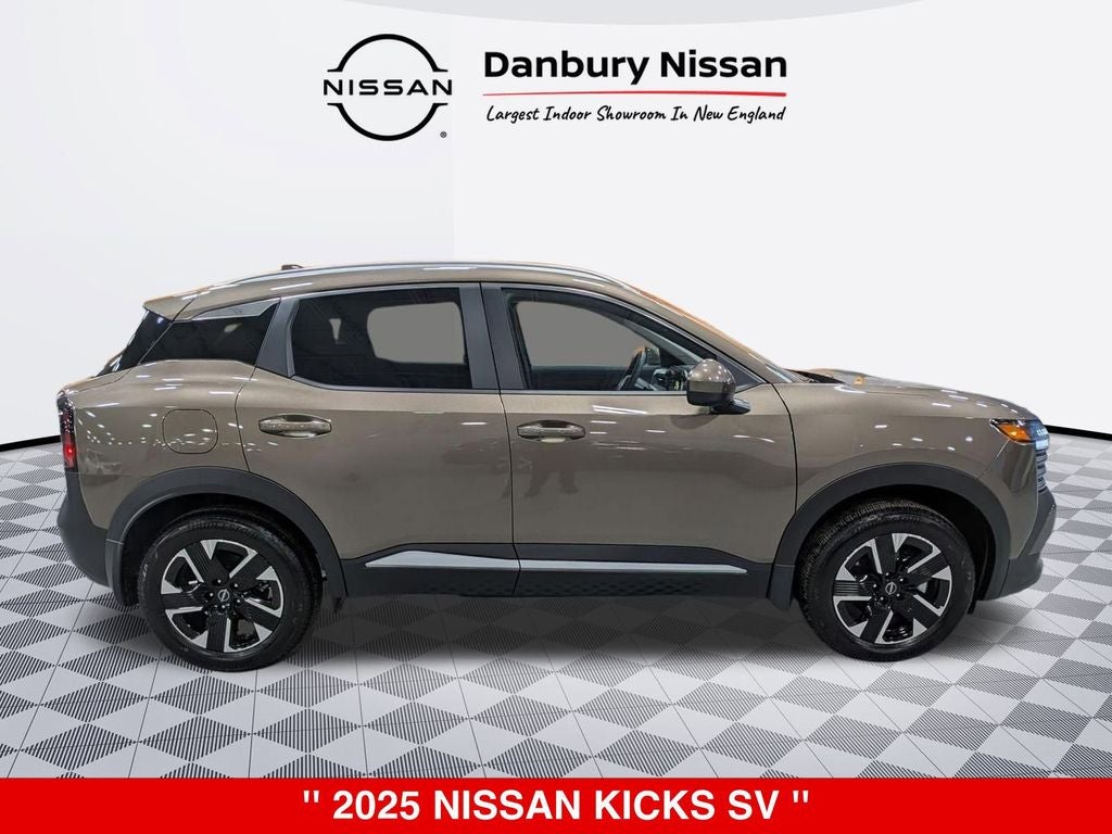 2025 Nissan Kicks SV