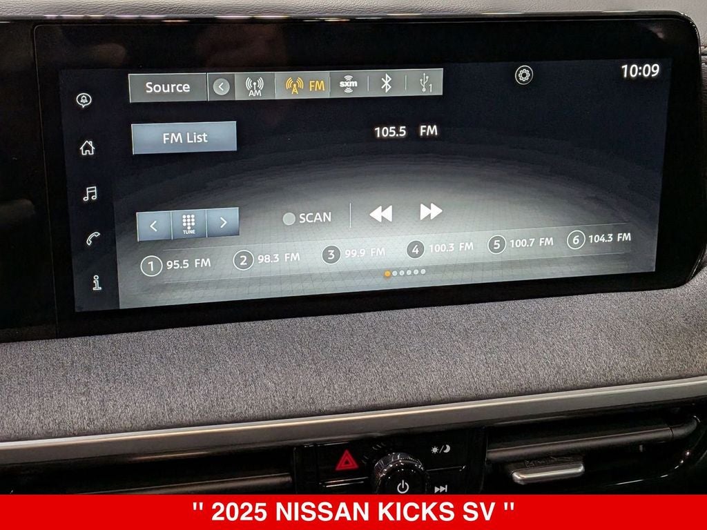 2025 Nissan Kicks SV