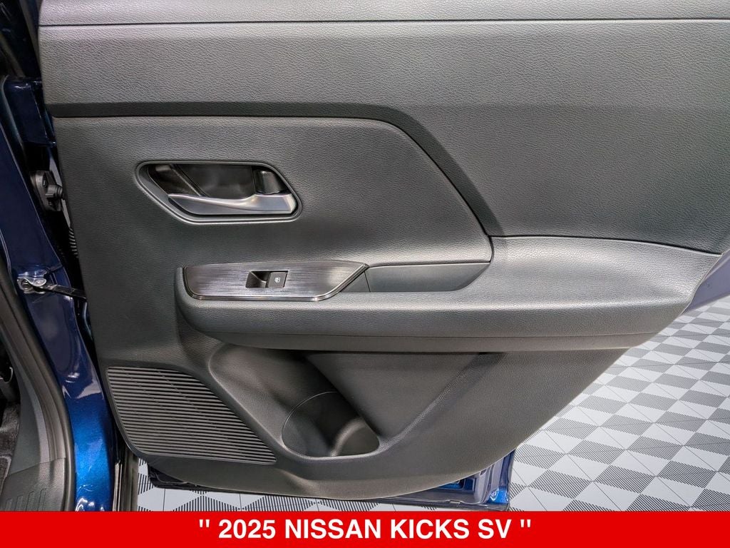2025 Nissan Kicks SV