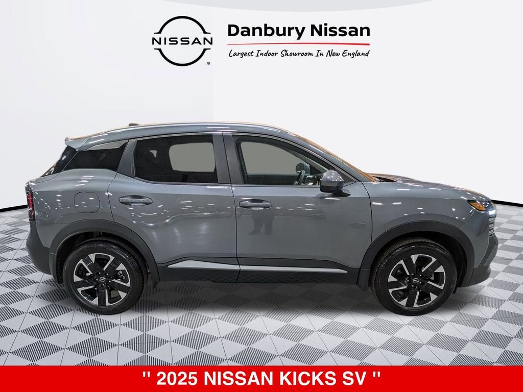 2025 Nissan Kicks SV