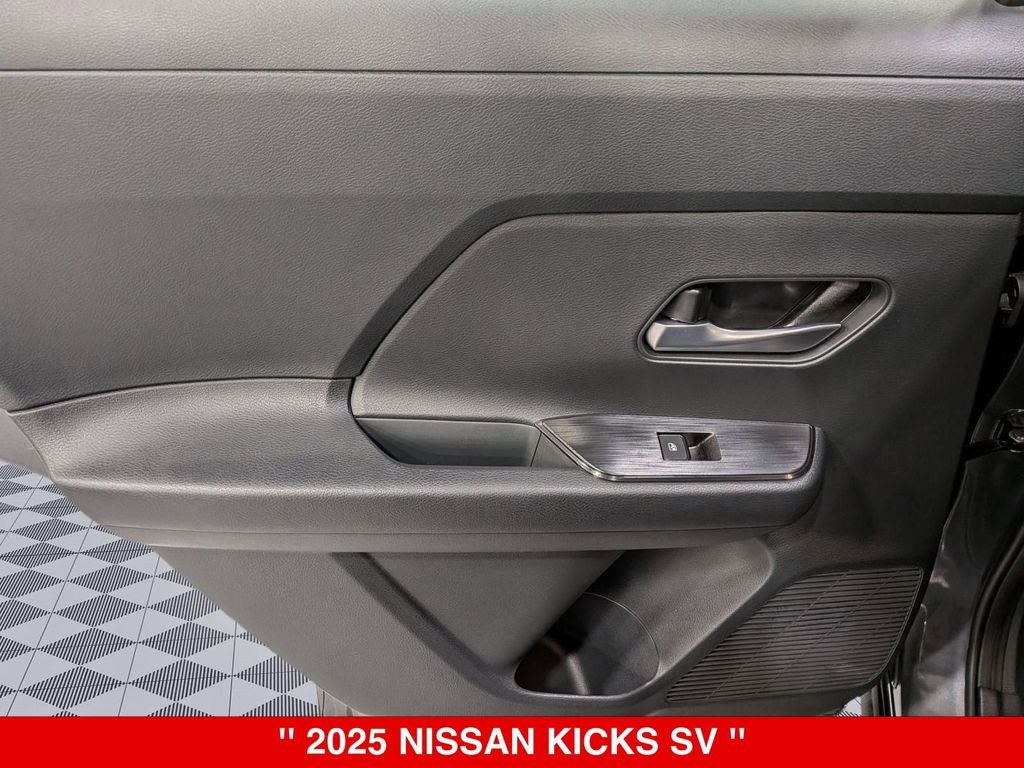 2025 Nissan Kicks SV