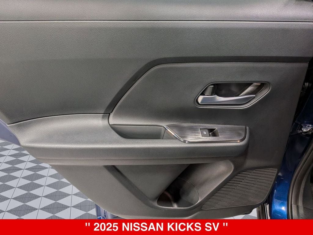2025 Nissan Kicks SV