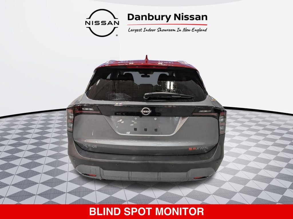 2025 Nissan Kicks SR