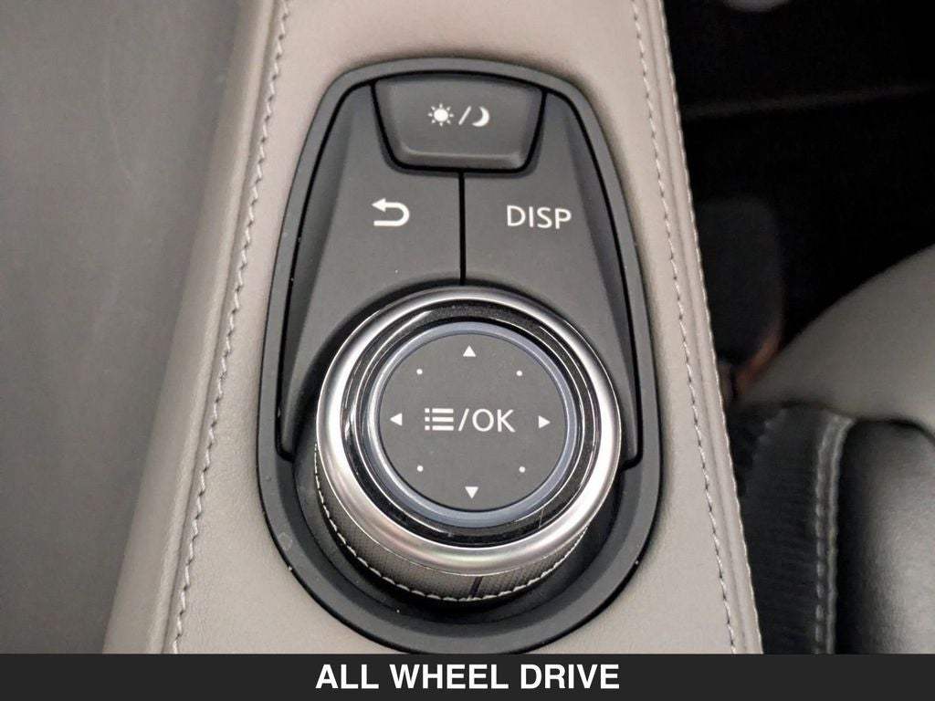 2023 INFINITI QX50 LUXE