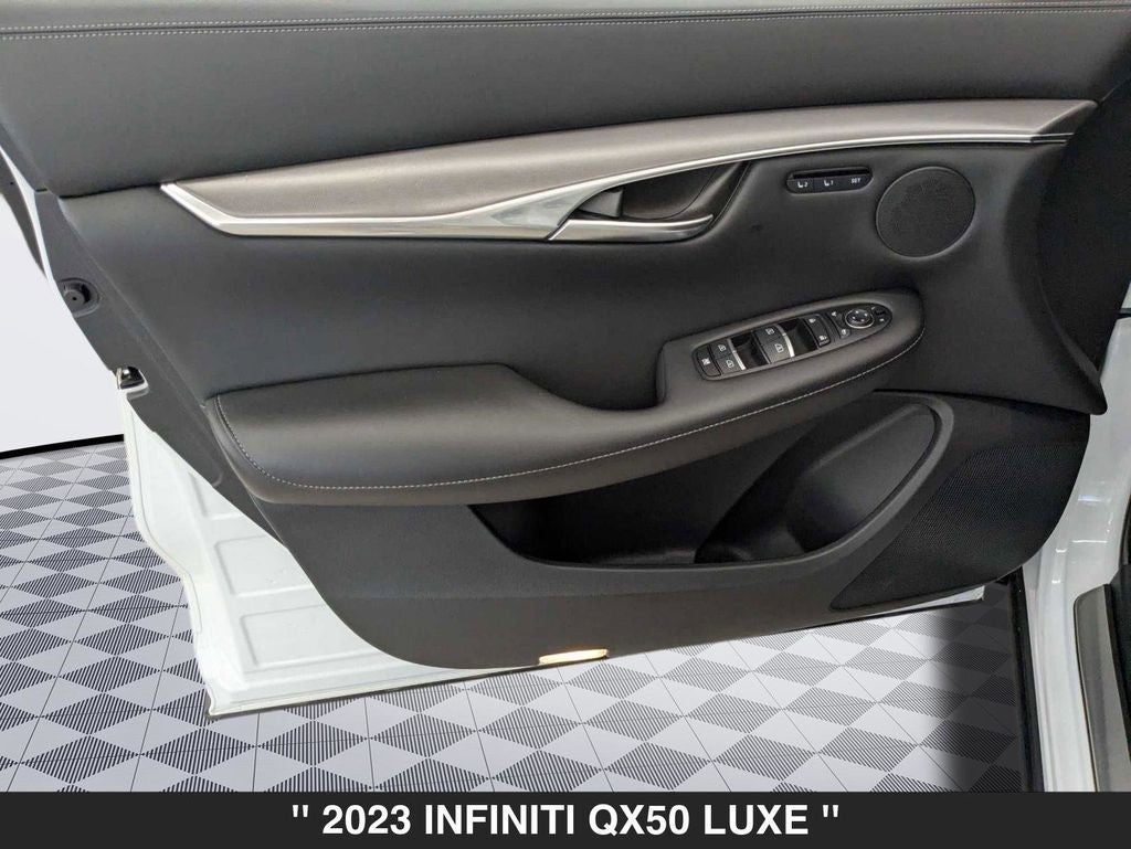 2023 INFINITI QX50 LUXE