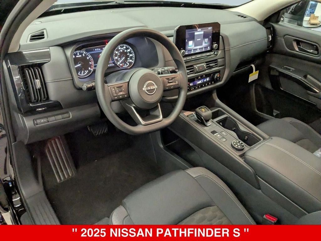 2025 Nissan Pathfinder S