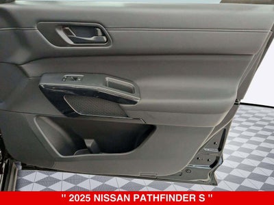 2025 Nissan Pathfinder S