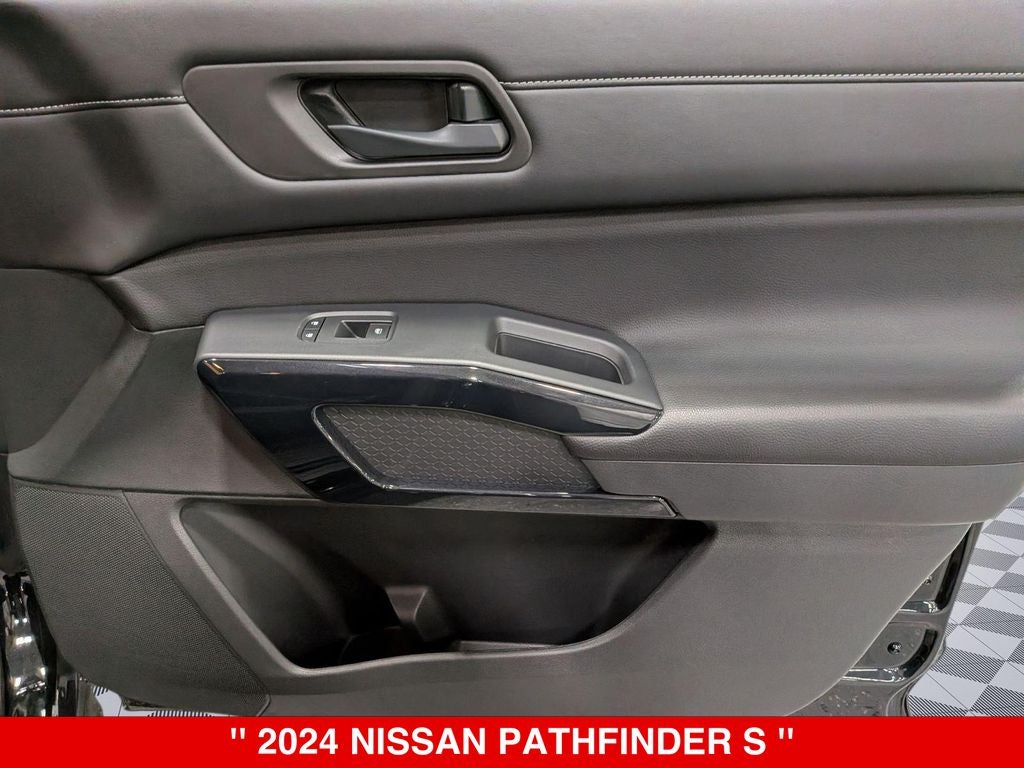 2024 Nissan Pathfinder S