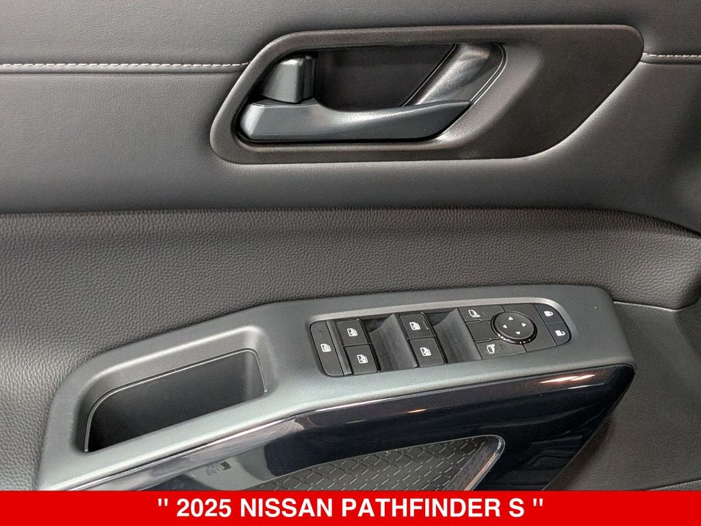 2025 Nissan Pathfinder S