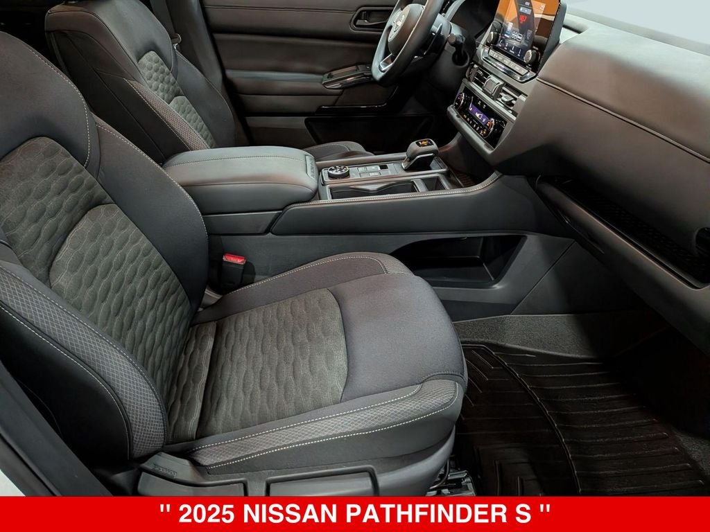 2025 Nissan Pathfinder S