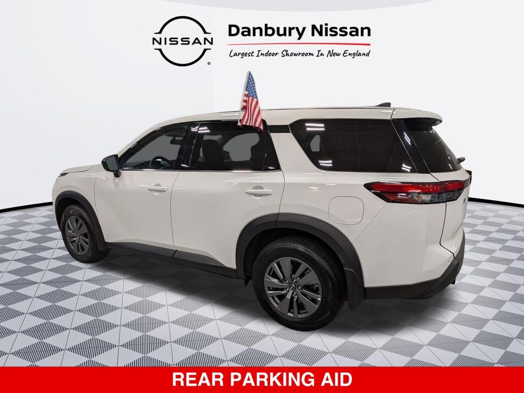 2025 Nissan Pathfinder S