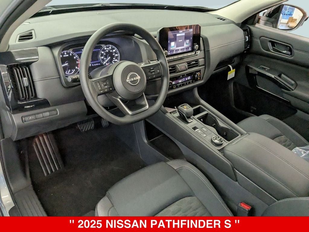 2025 Nissan Pathfinder S
