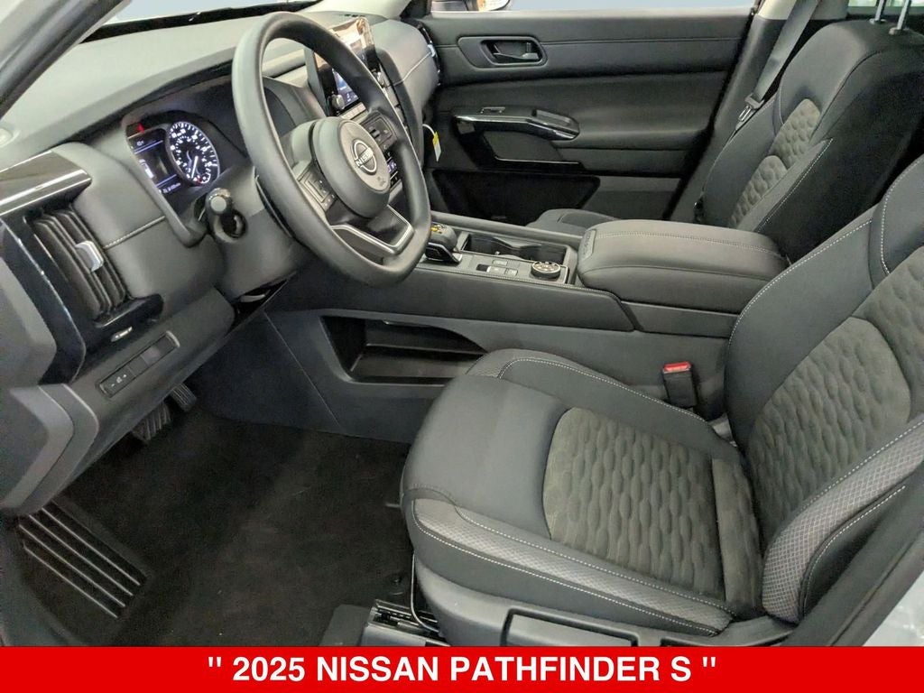 2025 Nissan Pathfinder S