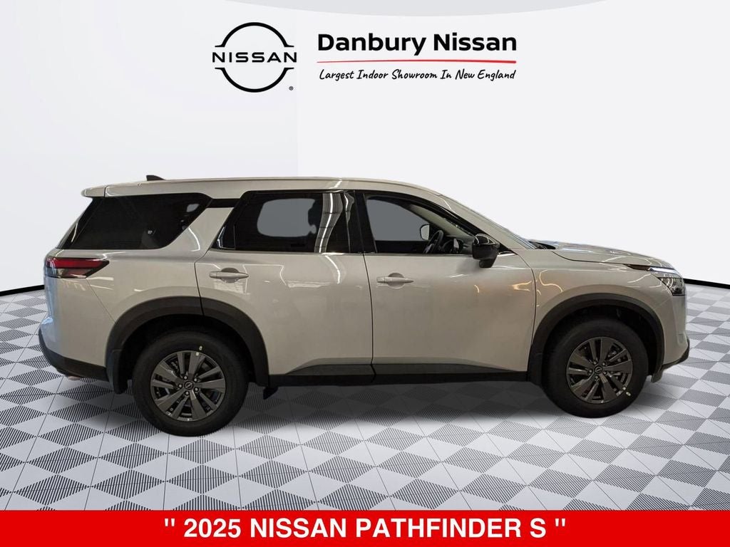 2025 Nissan Pathfinder S