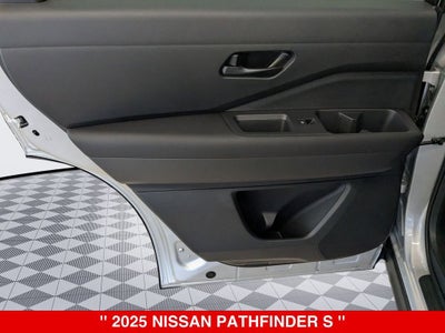 2025 Nissan Pathfinder S