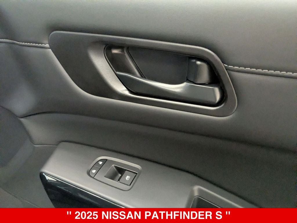 2025 Nissan Pathfinder S