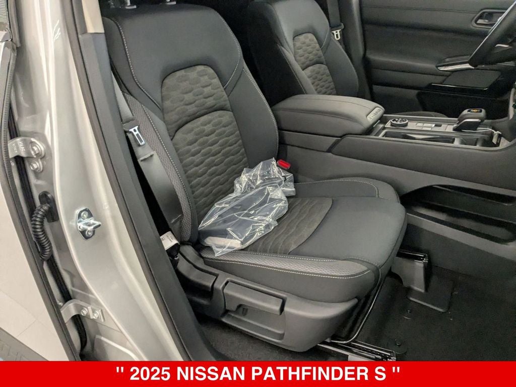 2025 Nissan Pathfinder S