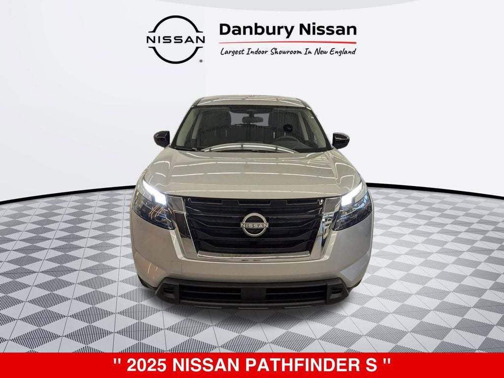 2025 Nissan Pathfinder S