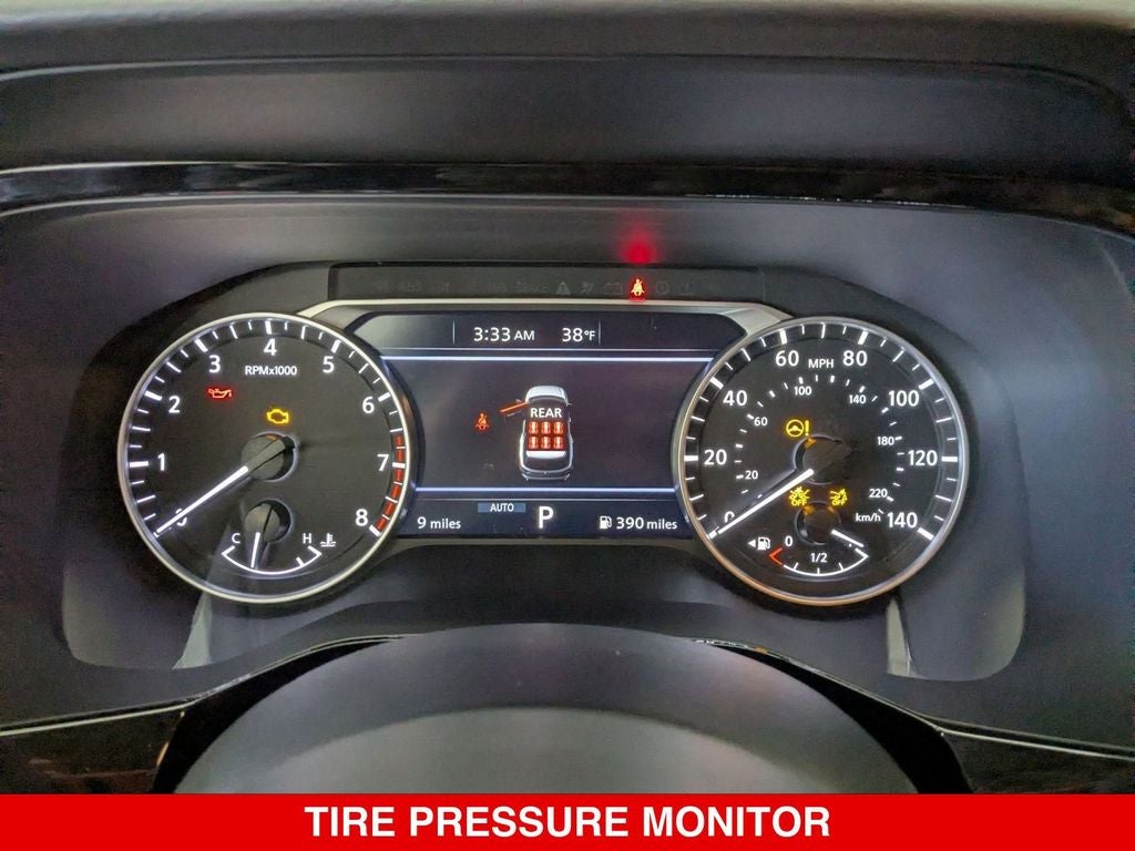 2025 Nissan Pathfinder SV