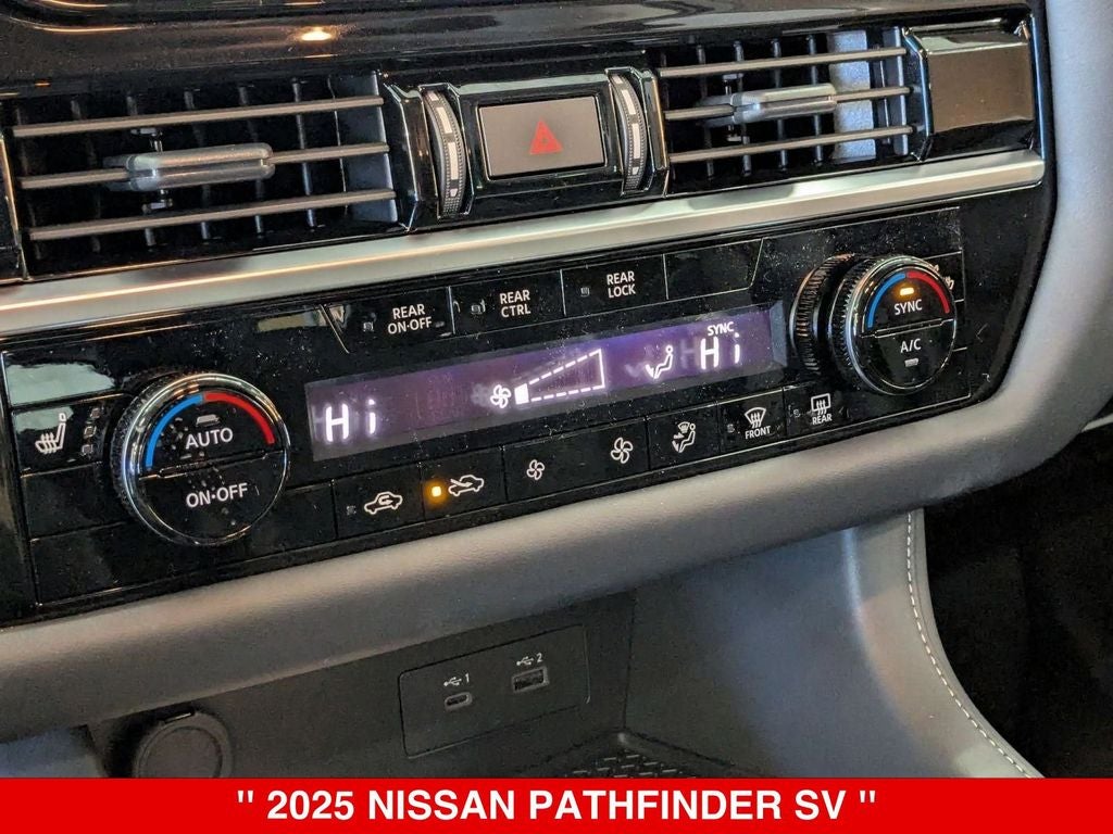 2025 Nissan Pathfinder SV