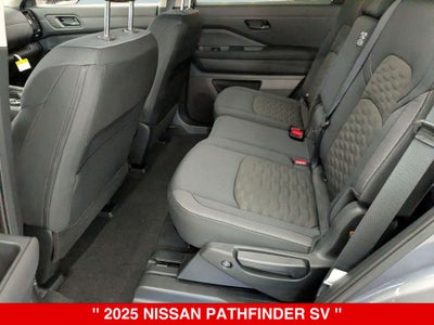 2025 Nissan Pathfinder SV