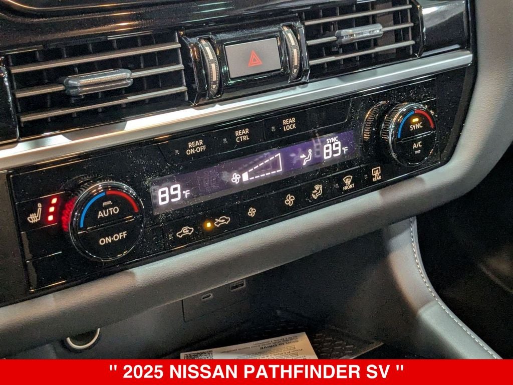 2025 Nissan Pathfinder SV
