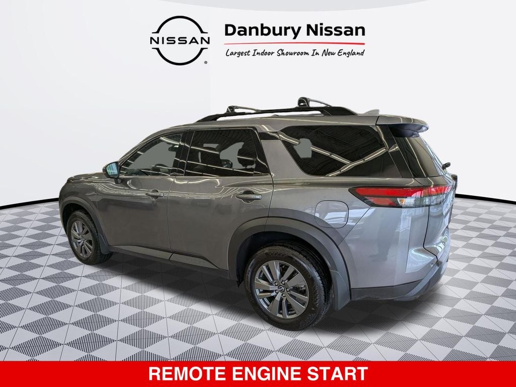 2025 Nissan Pathfinder SV