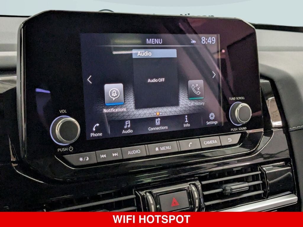 2025 Nissan Pathfinder SV