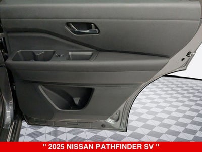 2025 Nissan Pathfinder SV
