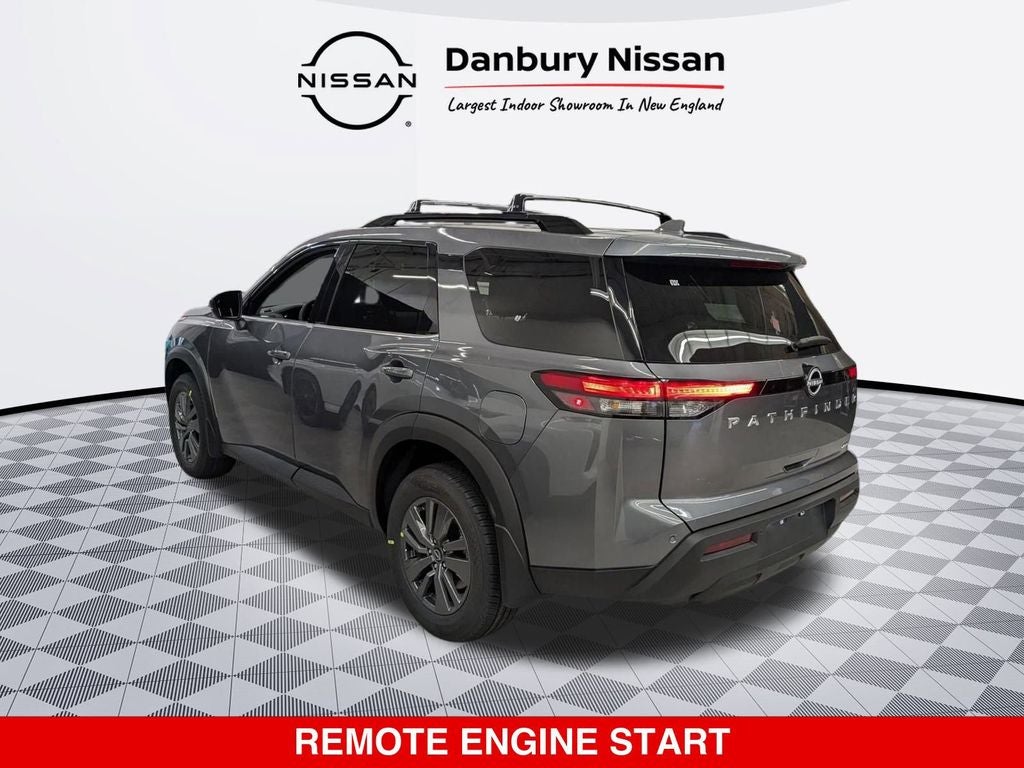 2025 Nissan Pathfinder SV