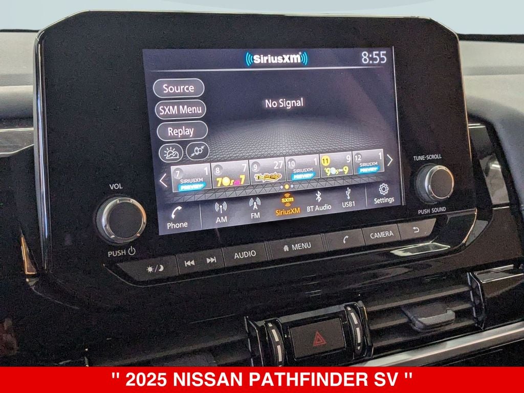 2025 Nissan Pathfinder SV