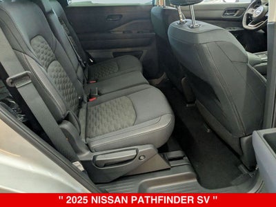 2025 Nissan Pathfinder SV