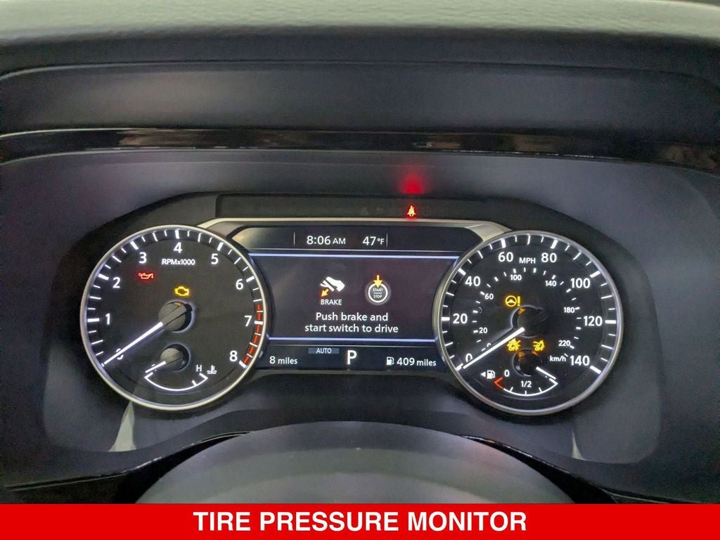 2025 Nissan Pathfinder SV