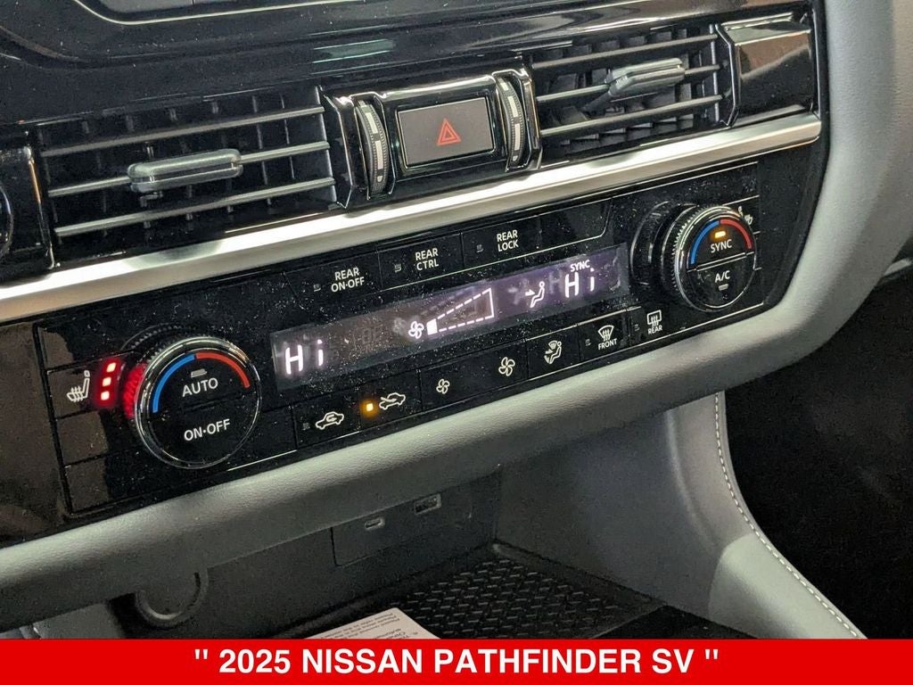 2025 Nissan Pathfinder SV