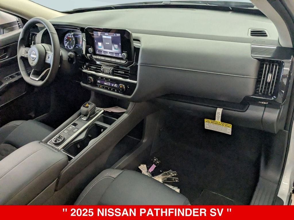 2025 Nissan Pathfinder SV