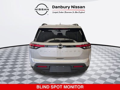 2025 Nissan Pathfinder SV
