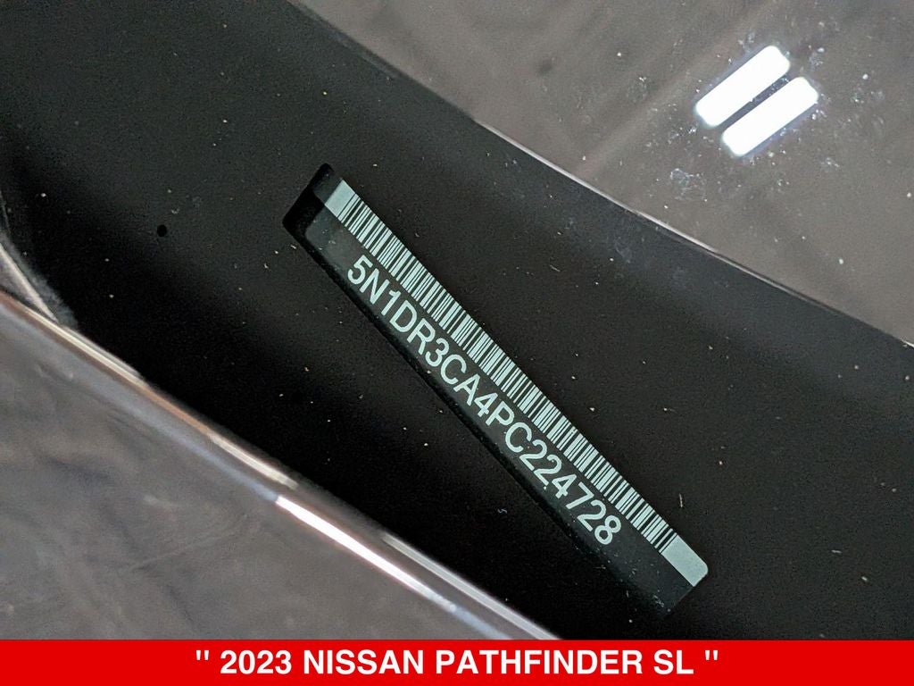 2023 Nissan Pathfinder SL
