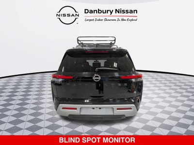 2023 Nissan Pathfinder SL