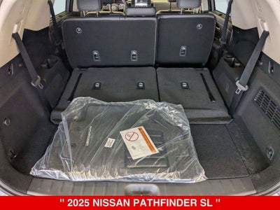 2025 Nissan Pathfinder SL