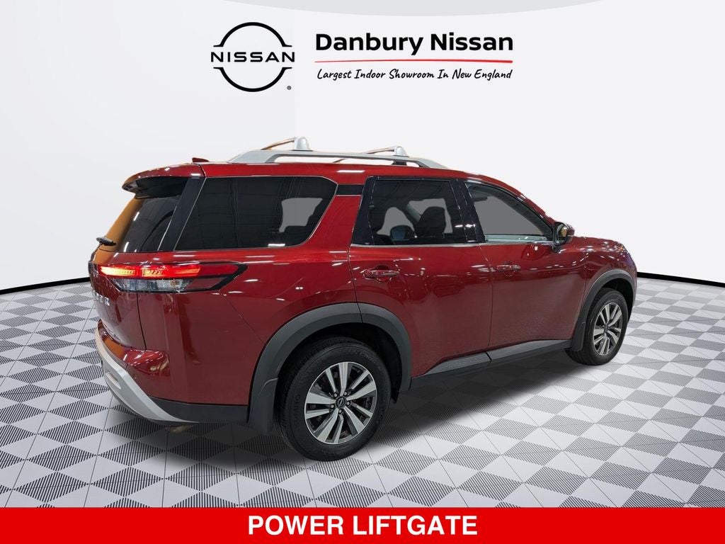 2024 Nissan Pathfinder SL