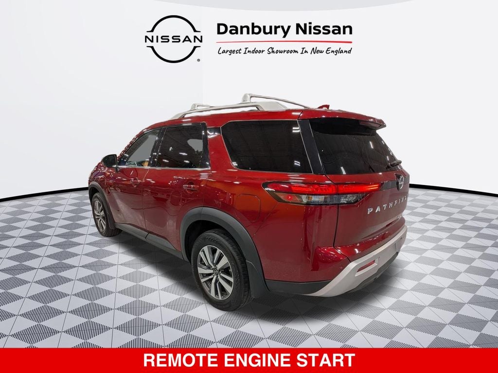 2024 Nissan Pathfinder SL