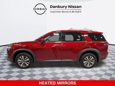 2024 Nissan Pathfinder SL