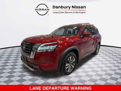 2024 Nissan Pathfinder SL