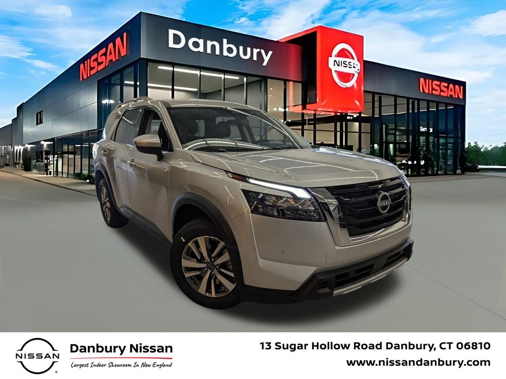 2025 Nissan Pathfinder SL