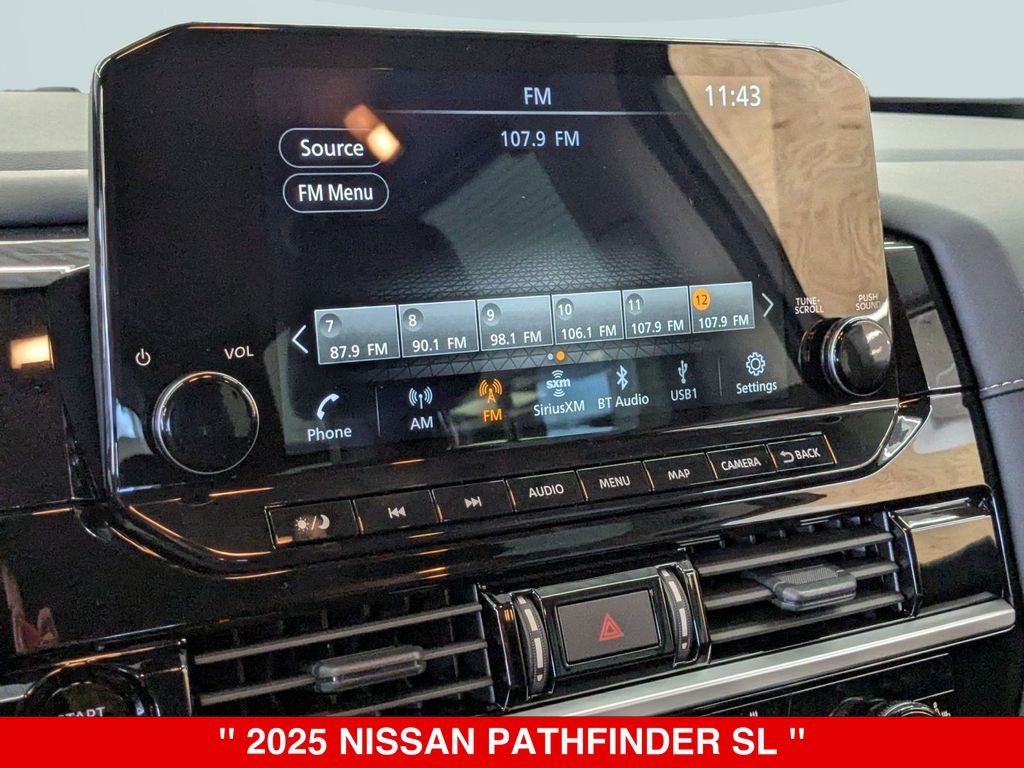 2025 Nissan Pathfinder SL