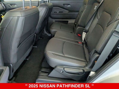 2025 Nissan Pathfinder SL